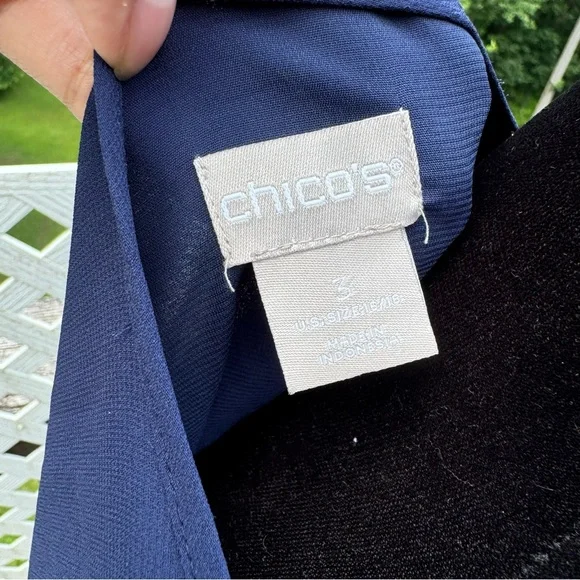 Chico's Birds of Paradise Blouse - Picture 3 of 4